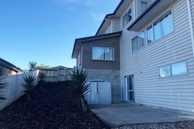 Photo of property in 65 Kirikiri Drive, Papakura, 2110