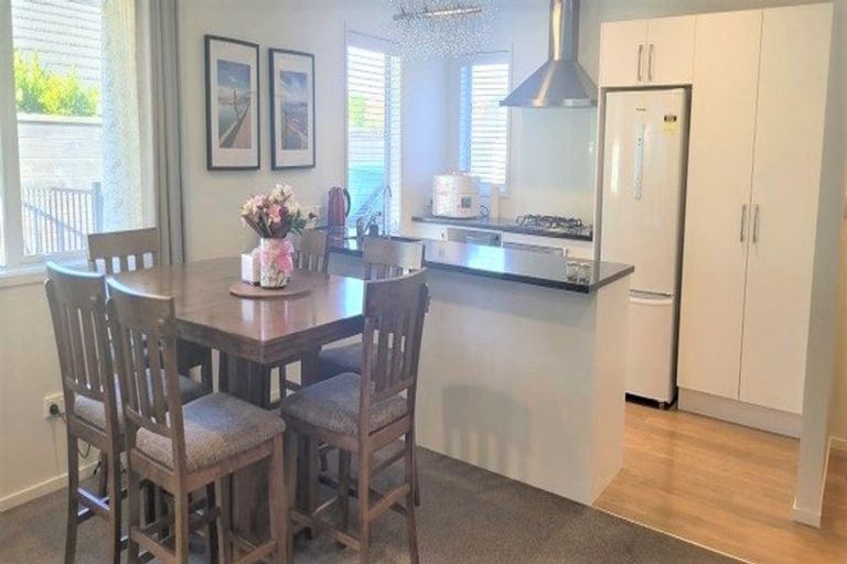 Photo of property in 19 Mooring Close, Whitby, Porirua, 5024