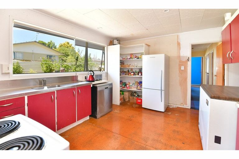 Photo of property in 11 Merida Place, Unsworth Heights, Auckland, 0632