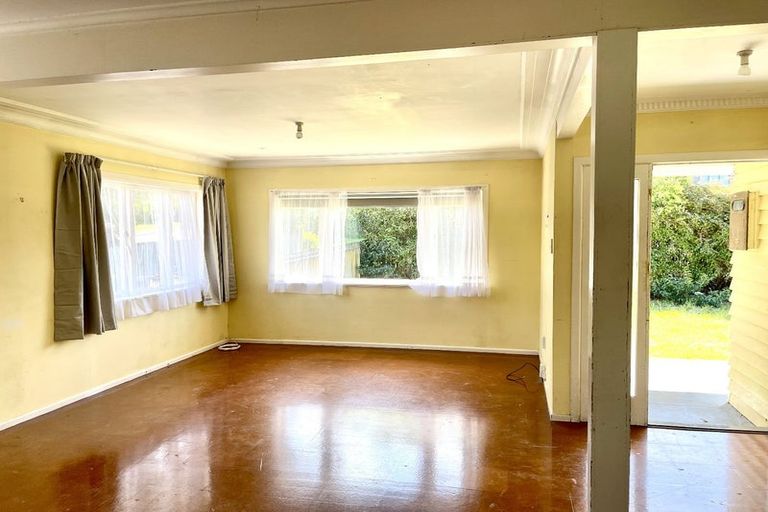 Photo of property in 68 Taikata Road, Te Atatu Peninsula, Auckland, 0610