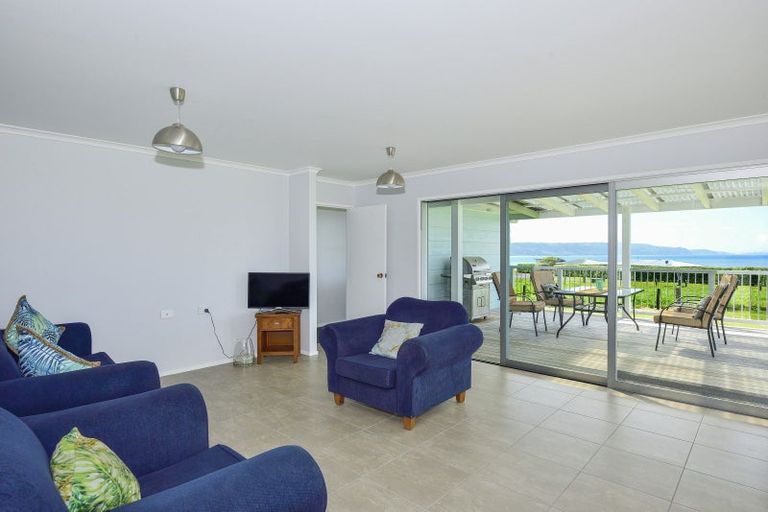 Photo of property in 4 Waihinahina Way, Mahia, 4198