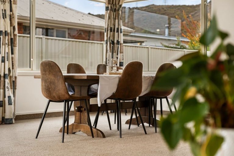 Photo of property in 14 Sunhaven Cove, Cromwell, 9310