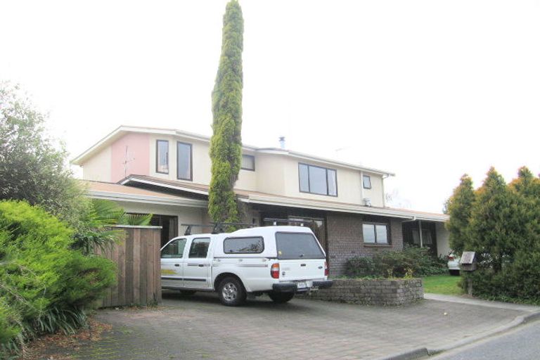 Photo of property in 2 Churchill Drive, Taradale, Napier, 4112