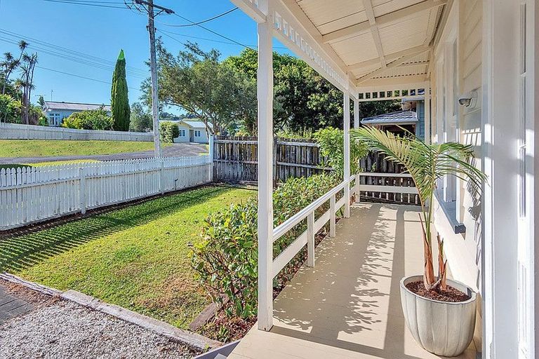 Photo of property in 23 Kowhai Street, Helensville, 0800