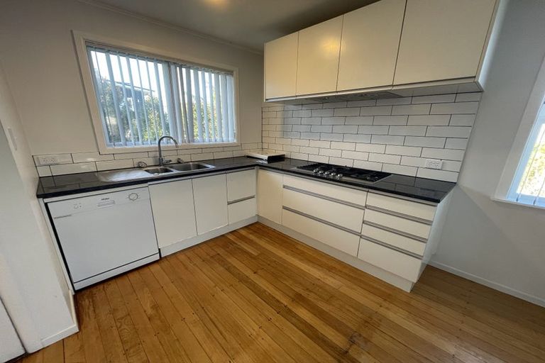 Photo of property in 57 Gloria Avenue, Te Atatu Peninsula, Auckland, 0610