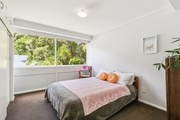 Photo of property in Hamilton Court Flats, 1/47 Hamilton Road, Hataitai, Wellington, 6021