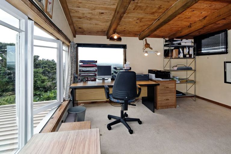 Photo of property in 10 Kohu Road, Titirangi, Auckland, 0604