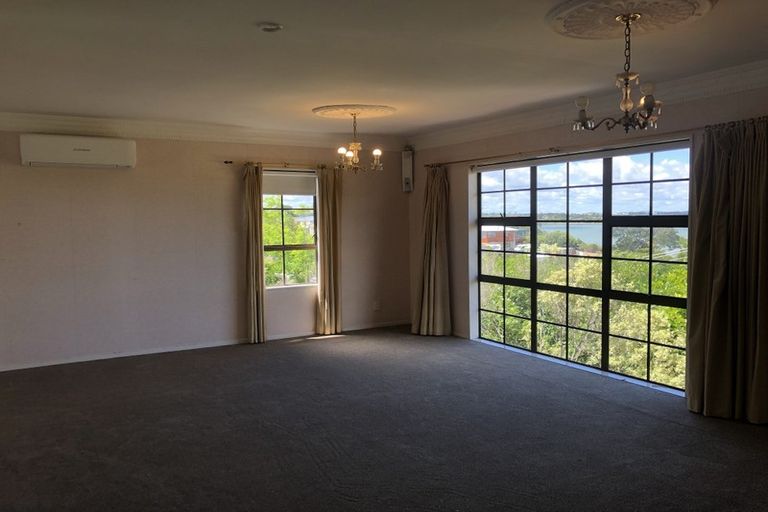 Photo of property in 30 Penfold Place, Henderson, Auckland, 0610