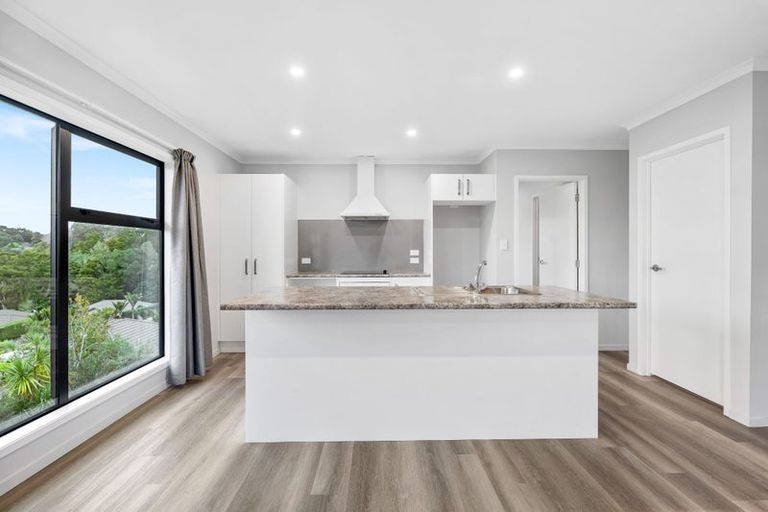 Photo of property in 18 Tieke Place, Horahora, Whangarei, 0110