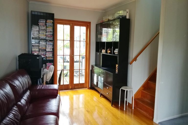 Photo of property in 27 Statesman Street, Henderson, Auckland, 0612