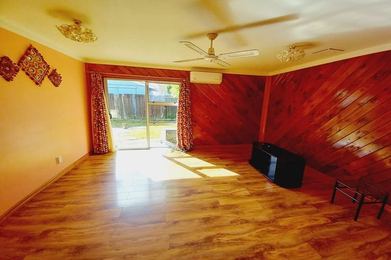 Photo of property in 3/15 Islington Avenue, New Lynn, Auckland, 0600