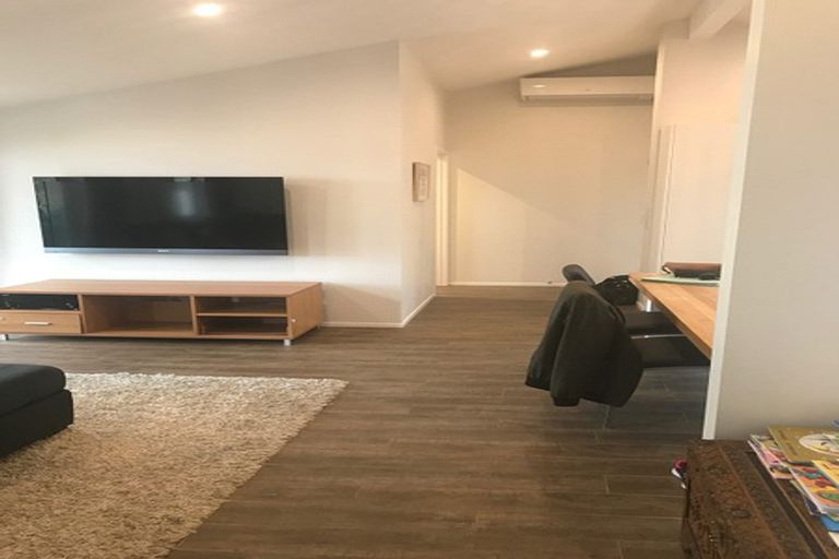 Photo of property in 1/168 Glamorgan Drive, Torbay, Auckland, 0630