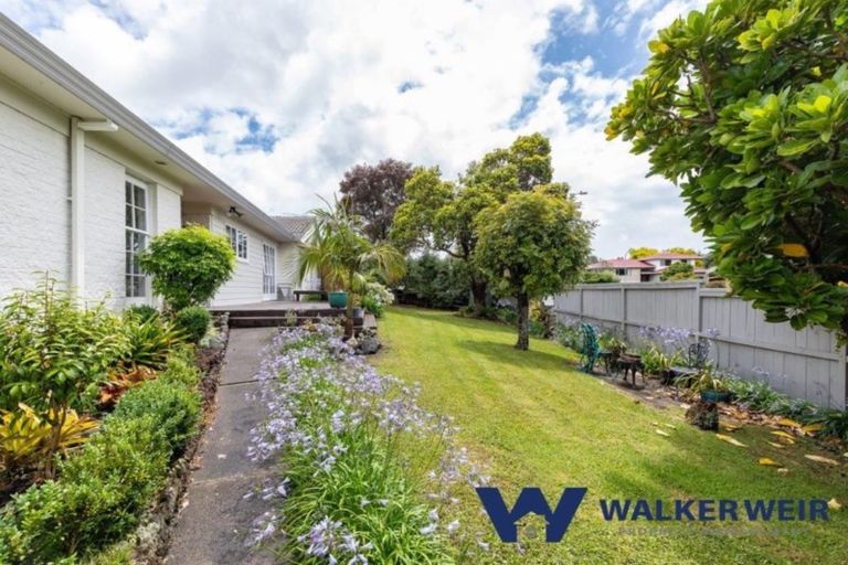 Photo of property in 58 Stanniland Street, Sunnyhills, Auckland, 2010