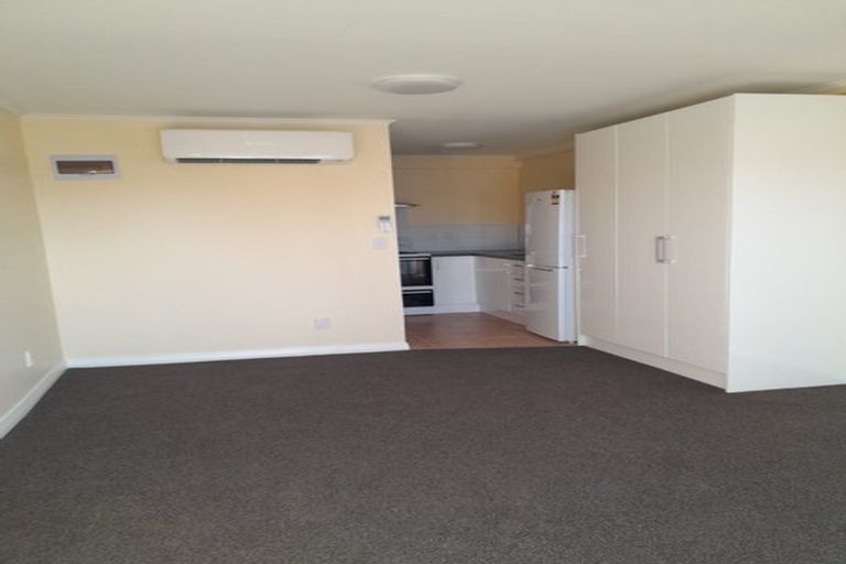 Photo of property in 327 Adelaide Road, Newtown, Wellington, 6021