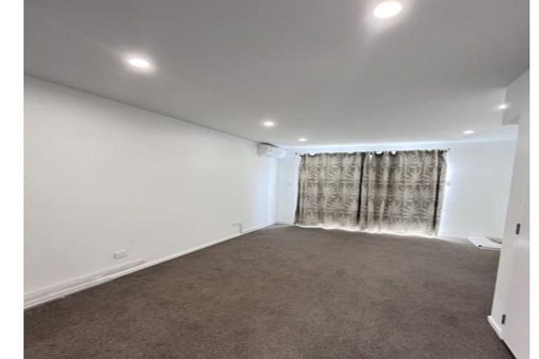 Photo of property in 50 Raupeti Lane, Henderson, 0612
