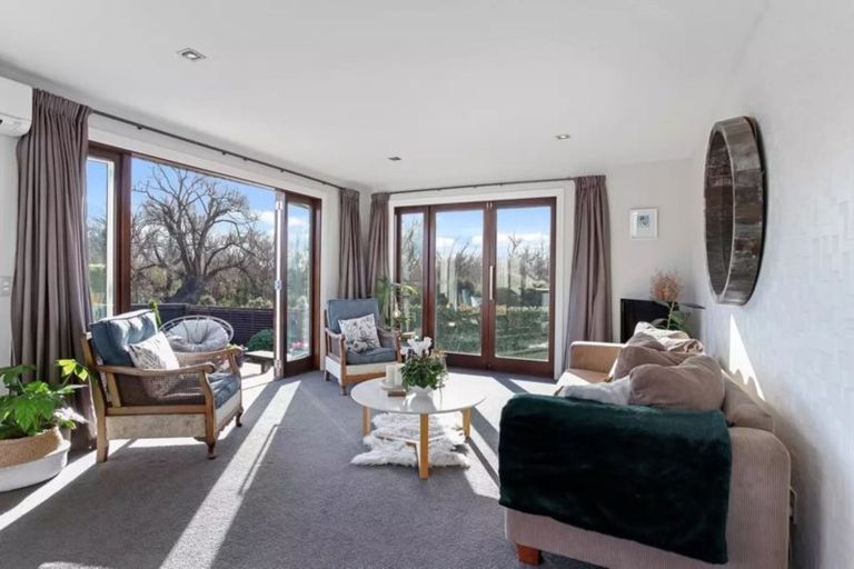 Photo of property in 1 Tompkins Lane, Burwood, Christchurch, 8061