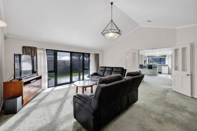 Photo of property in 190 Glover Road, Hawera, 4610
