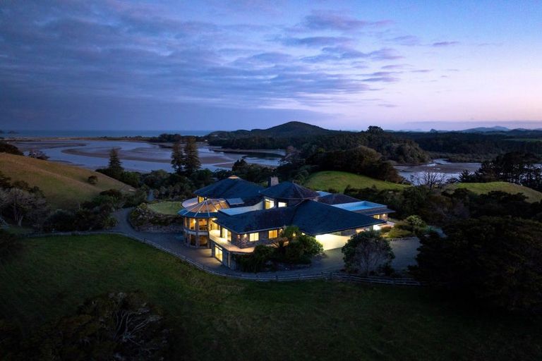 Photo of property in 39 Tongatu Road, Ngunguru, Whangarei, 0173