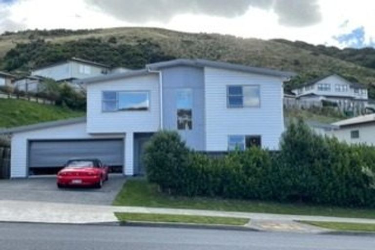 Photo of property in 43 Melksham Drive, Churton Park, Wellington, 6037