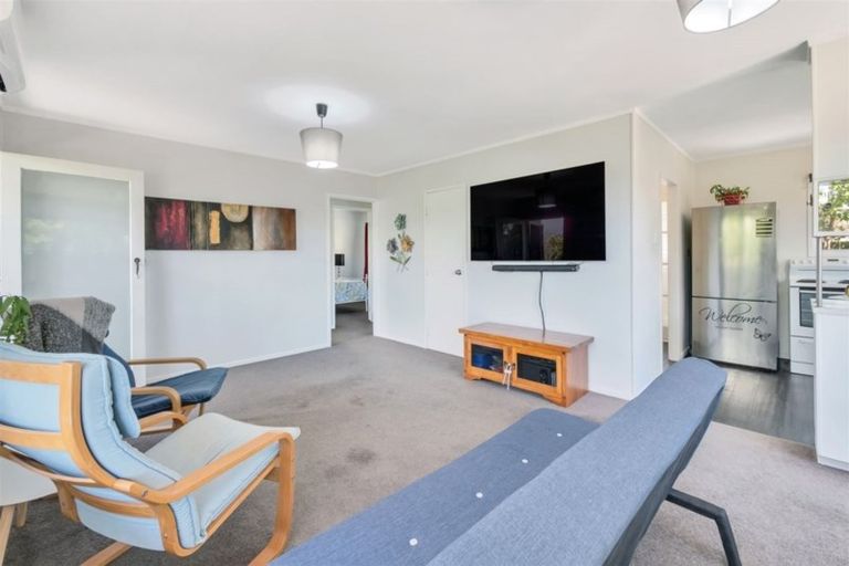 Photo of property in 1/6 Putney Place, Ranui, Auckland, 0612