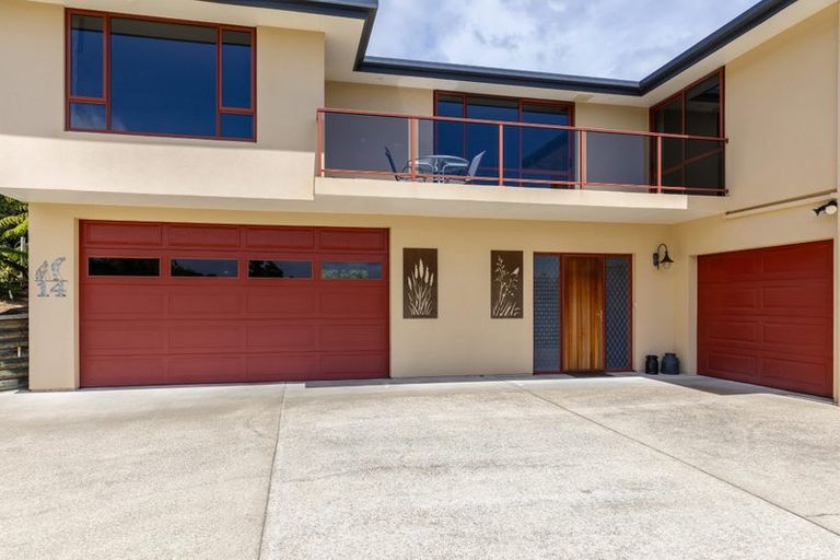 Photo of property in 14 Moana View Road, Waikawa, Picton, 7220
