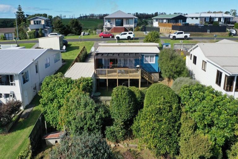 Photo of property in 12 Williams Crescent, Maketu, 3189