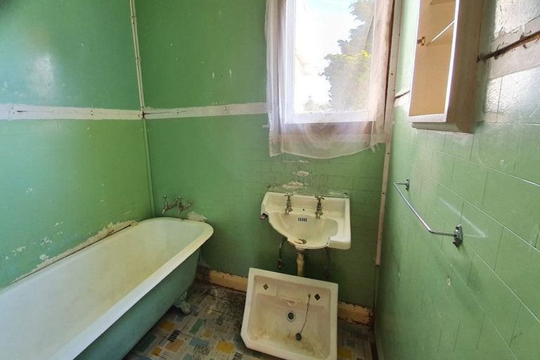 Photo of property in 77 Cordelia Street, Stratford, 4332