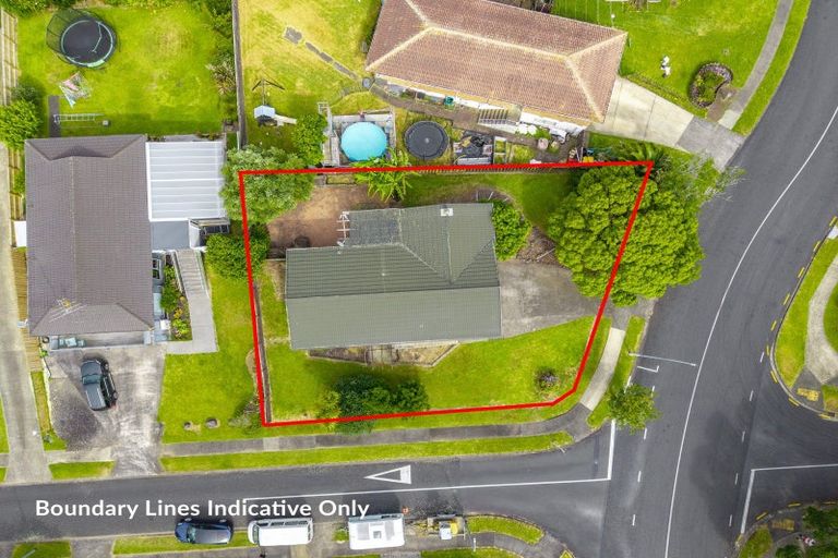 Photo of property in 9 Kurnell Drive, Botany Downs, Auckland, 2010