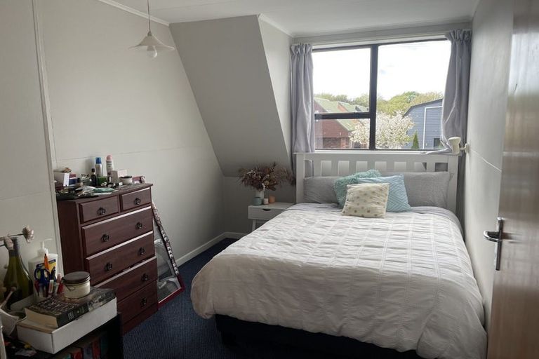 Photo of property in 2/43 Brockworth Place, Riccarton, Christchurch, 8011