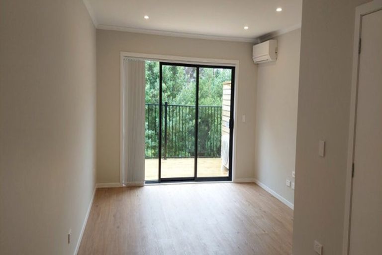 Photo of property in 2/125b Metcalfe Road, Ranui, Auckland, 0612