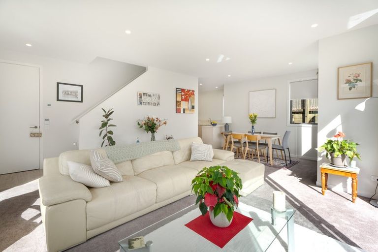 Photo of property in 2 Skysail Lane, Whitby, Porirua, 5024