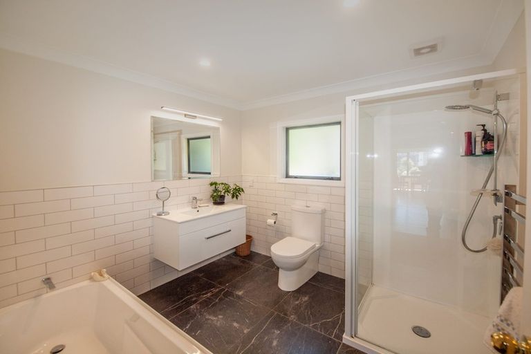 Photo of property in 17 Amesbury Drive, Churton Park, Wellington, 6037