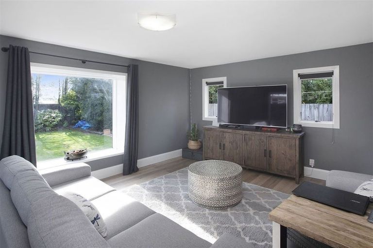 Photo of property in 533 Cranford Street, Redwood, Christchurch, 8051