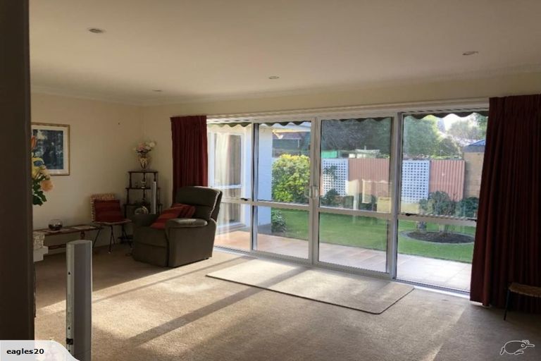 Photo of property in 2/75 Mansfield Avenue, St Albans, Christchurch, 8014