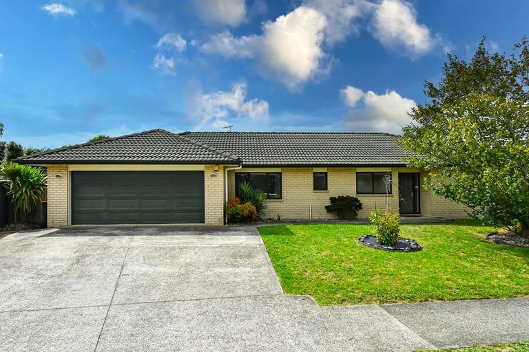Photo of property in 24 Greig Place, Pukekohe, 2120