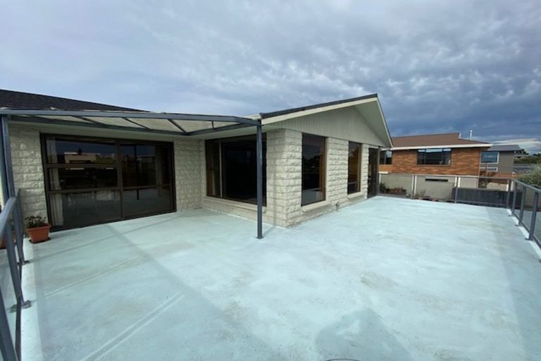 Photo of property in 12 Oakleigh Crescent, Oamaru North, Oamaru, 9400