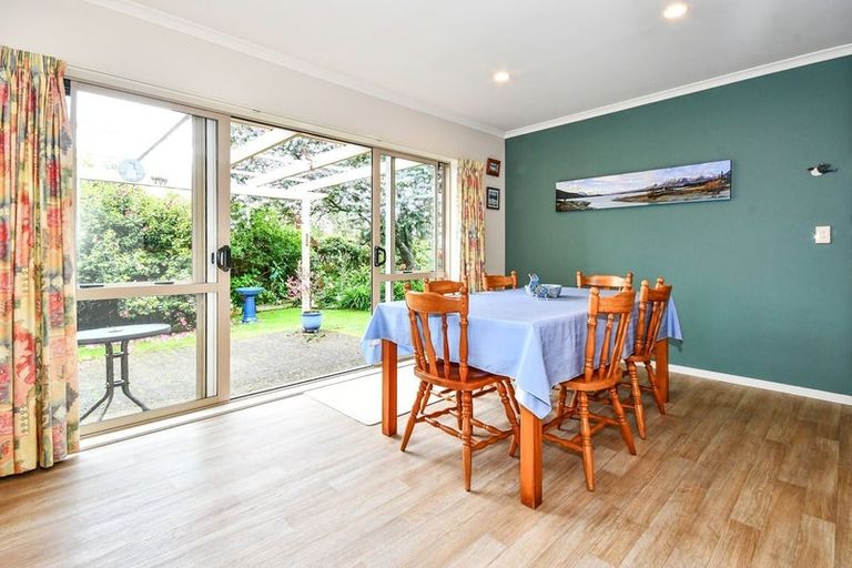 Photo of property in 46 Blackwood Drive, Wattle Downs, Auckland, 2103