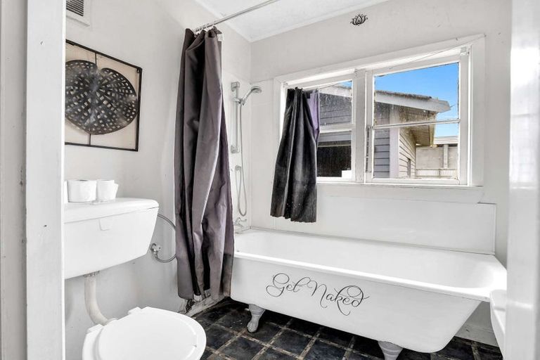 Photo of property in 14 London Street, Aramoho, Whanganui, 4500