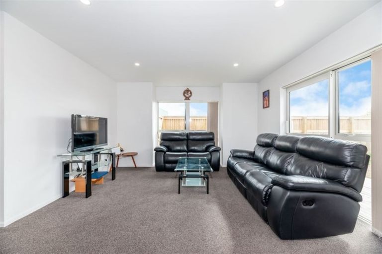 Photo of property in 3 Toutouwai Lane, Favona, Auckland, 2024