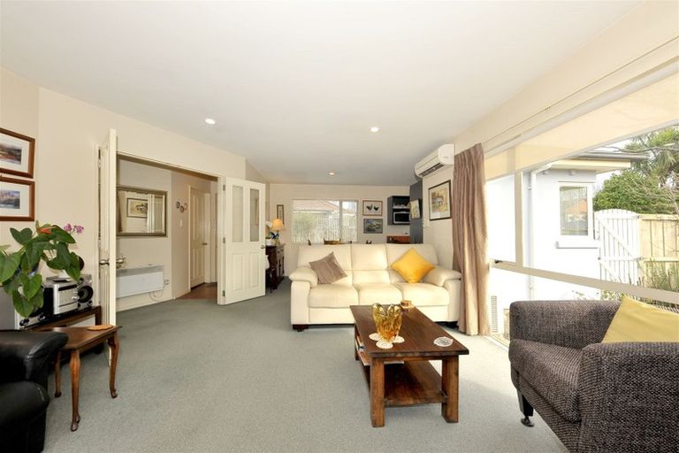 Photo of property in 134 Yaldhurst Road, Sockburn, Christchurch, 8042