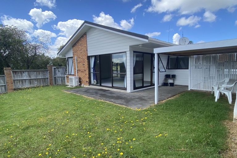 Photo of property in 1/15 Kurnell Drive, Botany Downs, Auckland, 2010
