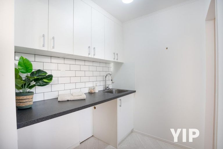 Photo of property in 4 Curacao Place, Grenada Village, Wellington, 6037