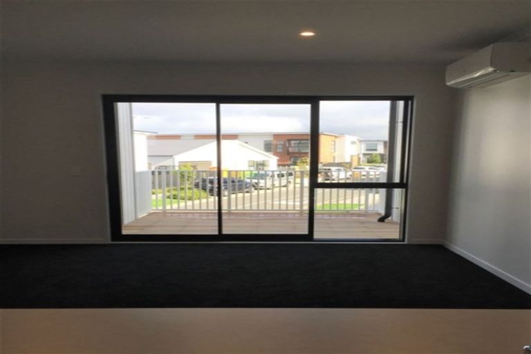 Photo of property in 105 Bomb Point Drive, Hobsonville, Auckland, 0616