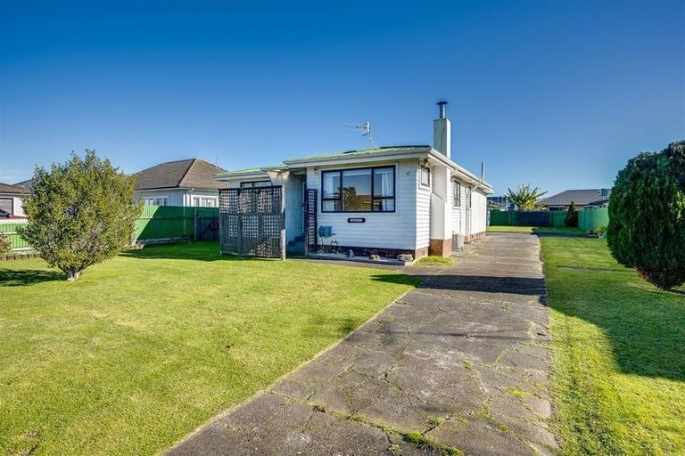 Photo of property in 17 Flanders Avenue, Onekawa, Napier, 4110