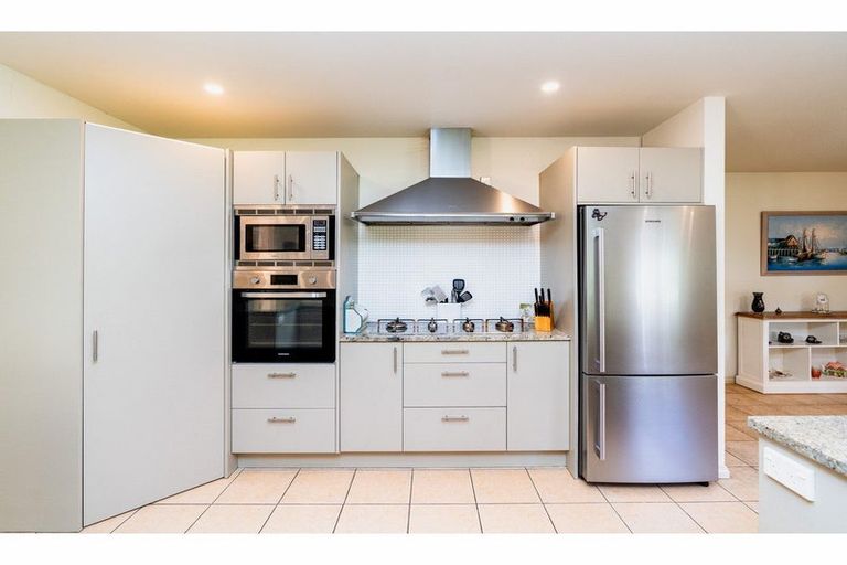 Photo of property in 32 Blue Marlin Drive, Kerikeri, 0230