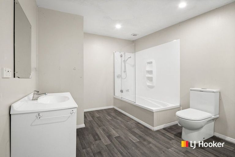 Photo of property in 76 South Road, The Glen, Dunedin, 9011