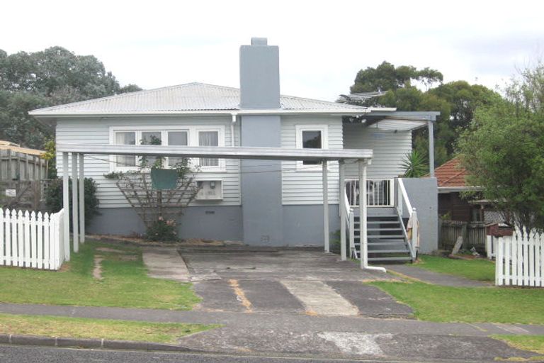 Photo of property in 2/50 Seaview Road, Glenfield, Auckland, 0629