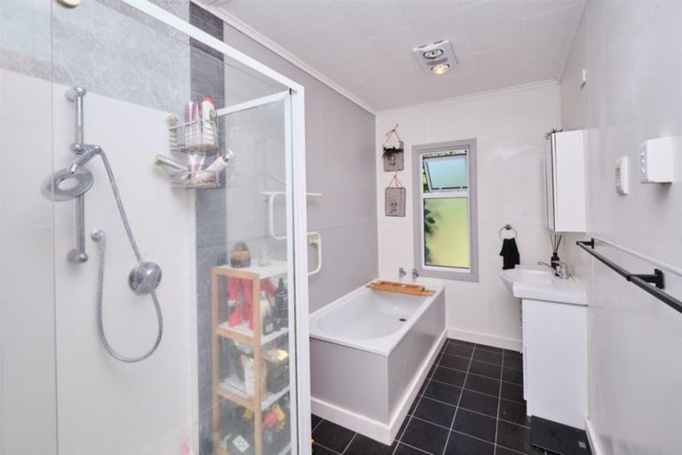 Photo of property in 56 Celia Street, Stratford, 4332