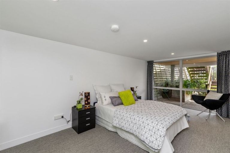 Photo of property in 9 Takahe Drive, Cashmere, Christchurch, 8022