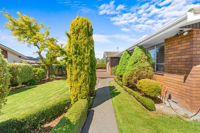 Photo of property in 11a Wyatt Place, Russley, Christchurch, 8042